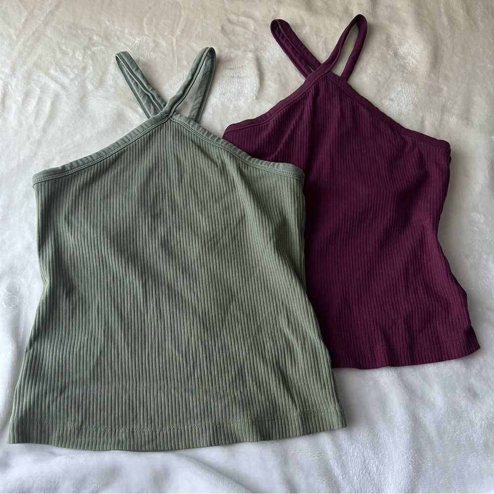 ❌SOLD DO NOT BUY Set of 2 Old Navy Criss Cross Halter Tank Tops